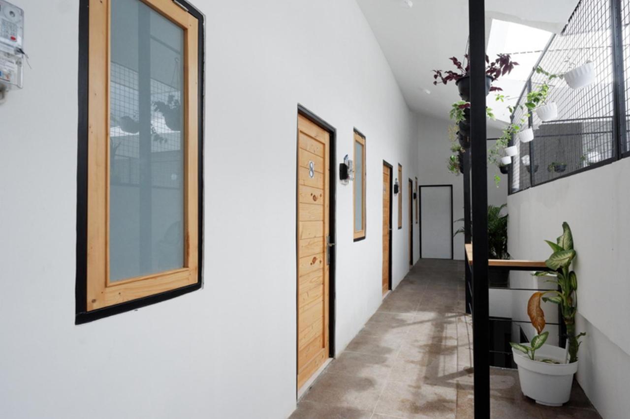 Reddoorz @ Demangan Sari Residence Pakualaman Exterior photo